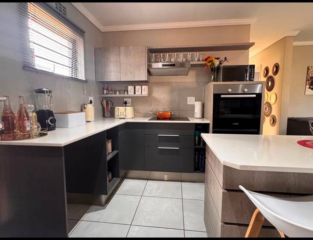 3 BEDROOM HOUSE FOR SALE IN LION PRIDE